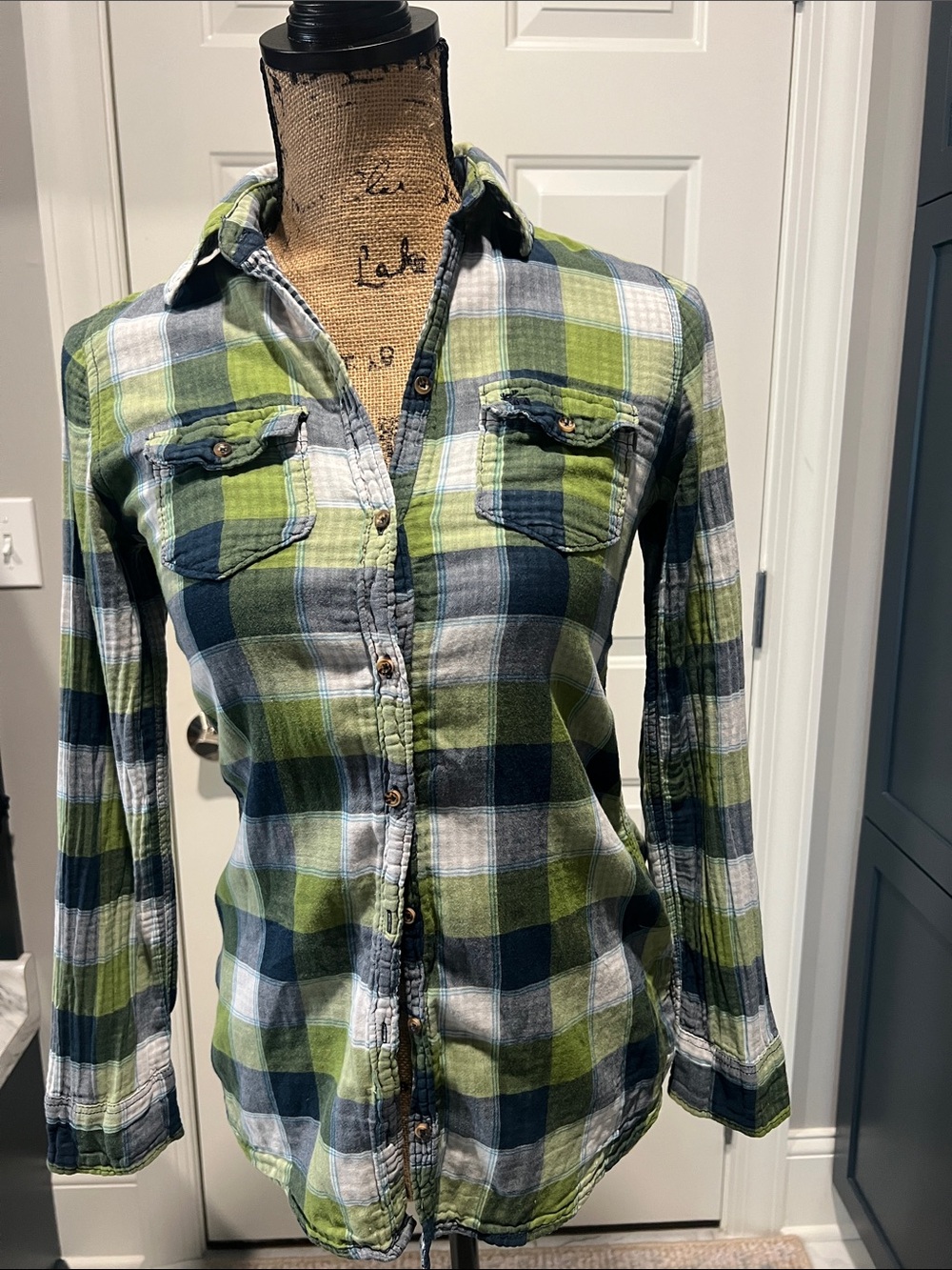 Abercrombie Green and Navy Plaid Button-Up Shirt *runs small* Hike Camp Utility